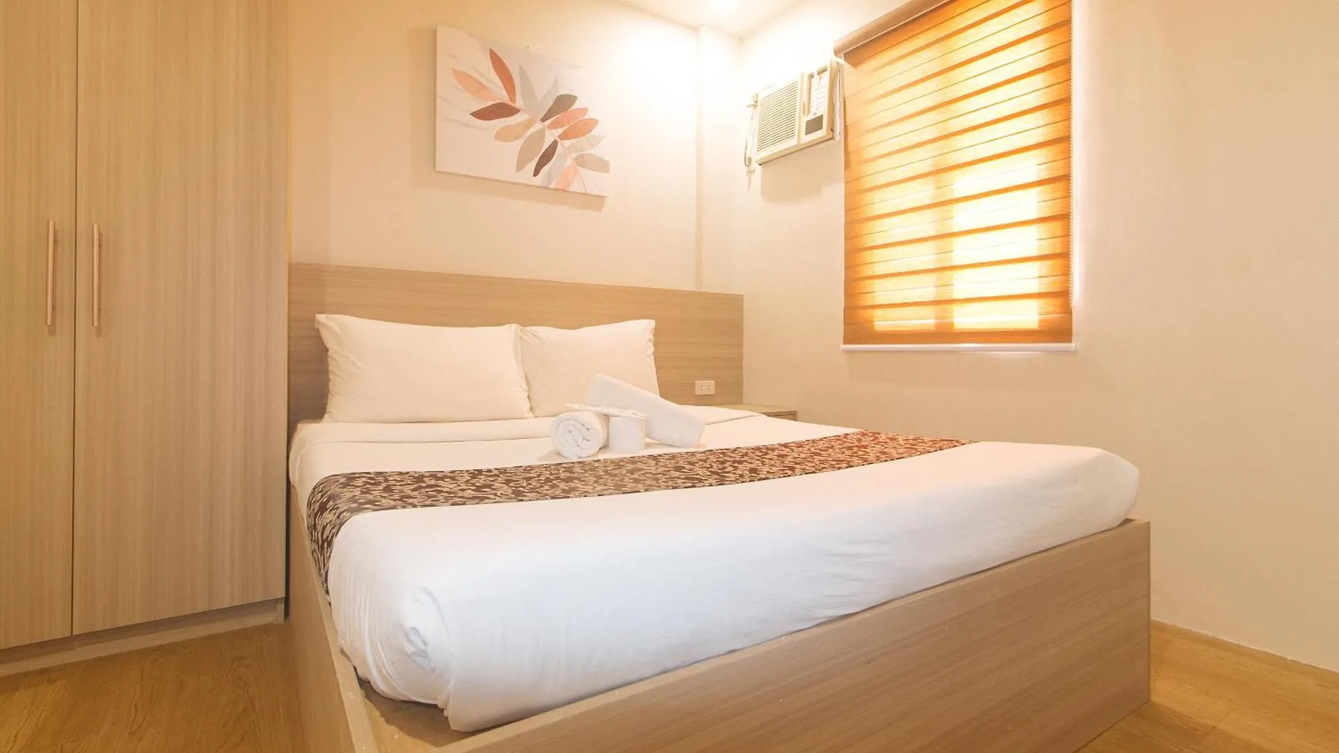 Hotell Elyseah Condotel Angeles