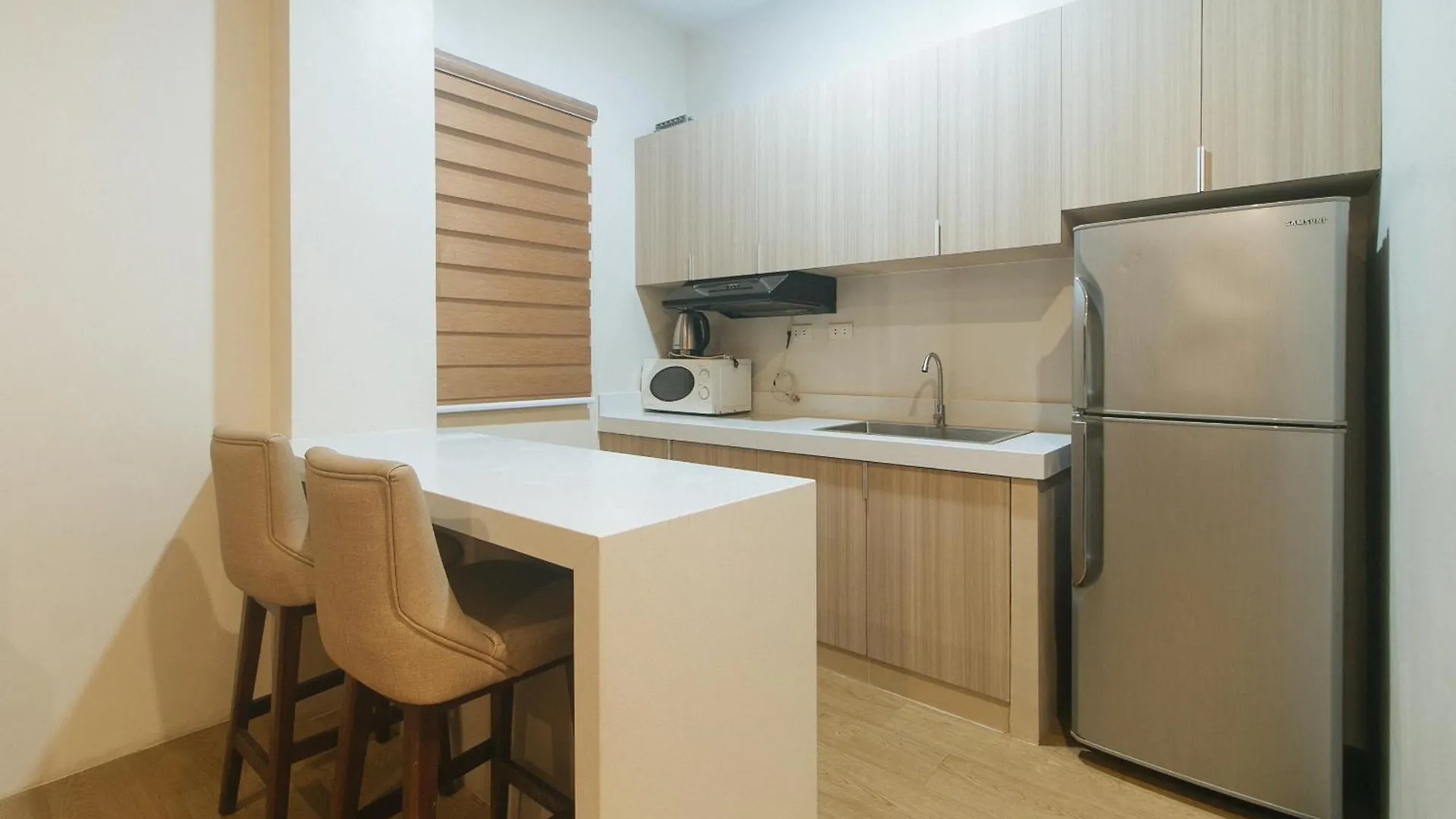Hotell Elyseah Condotel Angeles