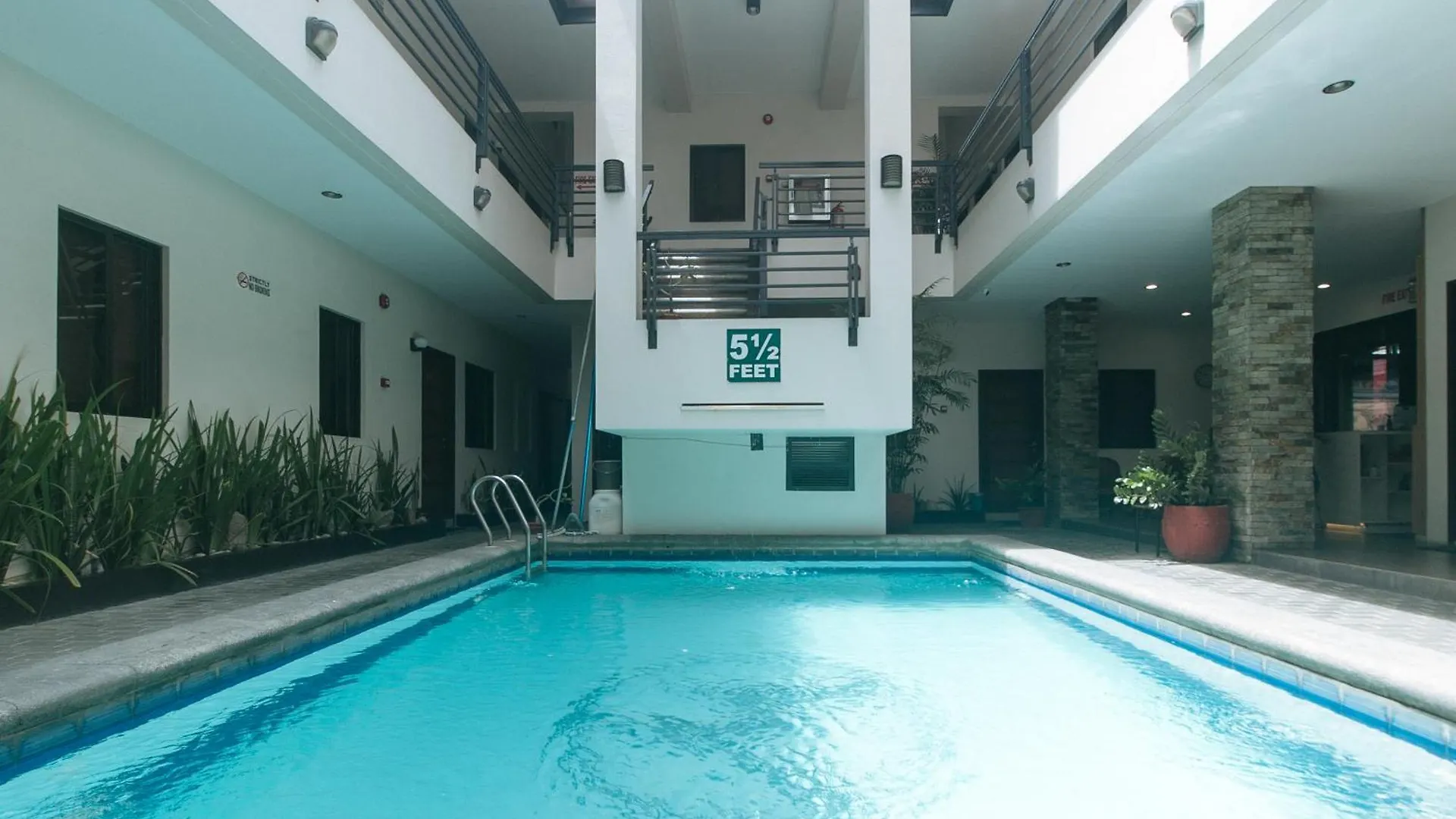 Elyseah Condotel Angeles Filippinerna