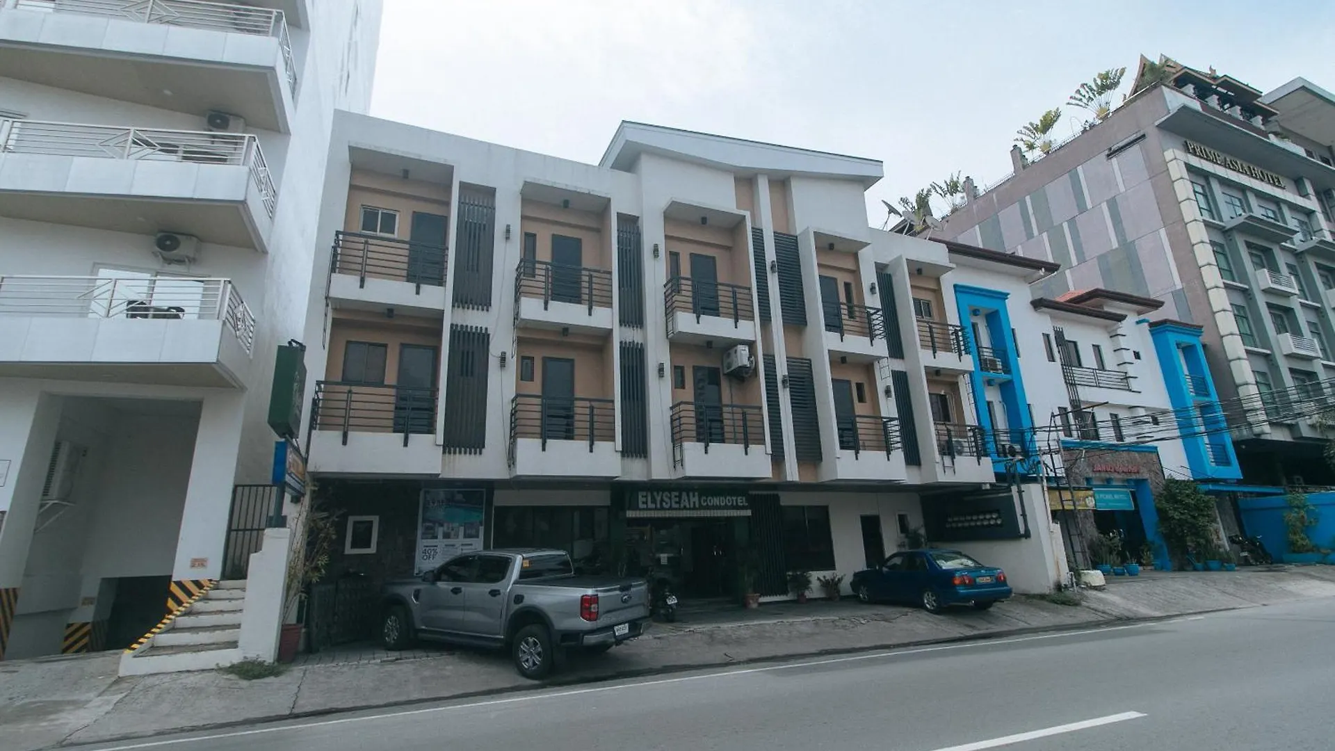 Elyseah Condotel Angeles Hotell
