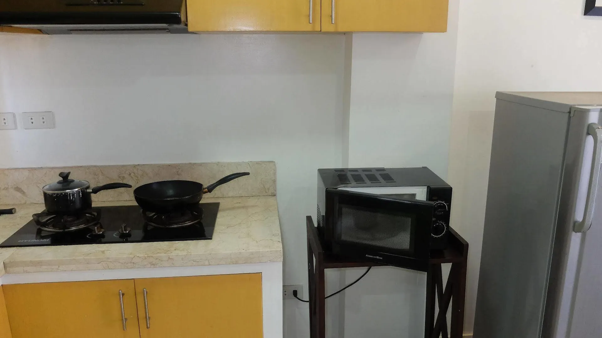 ** Hotell Elyseah Condotel Angeles Filippinerna