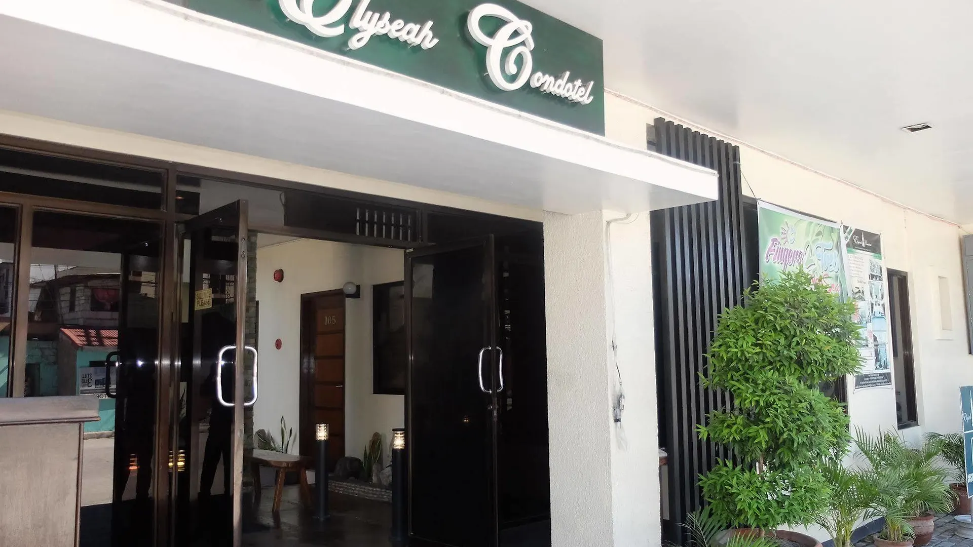 ** Hotell Elyseah Condotel Angeles Filippinerna