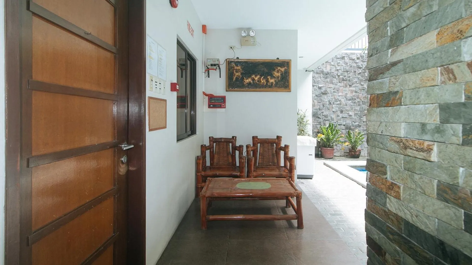Hotell Elyseah Condotel Angeles